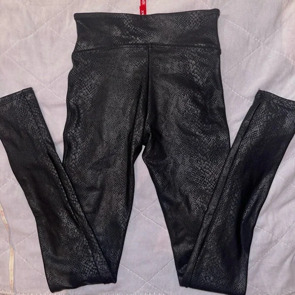 SPANX Faux Leather Matte Snake Leggings for Women Tummy Control XS - Picture 6 of 11